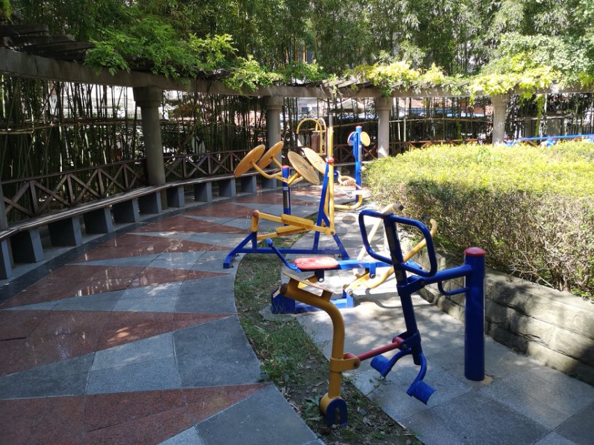 思南新苑市民益智健身點