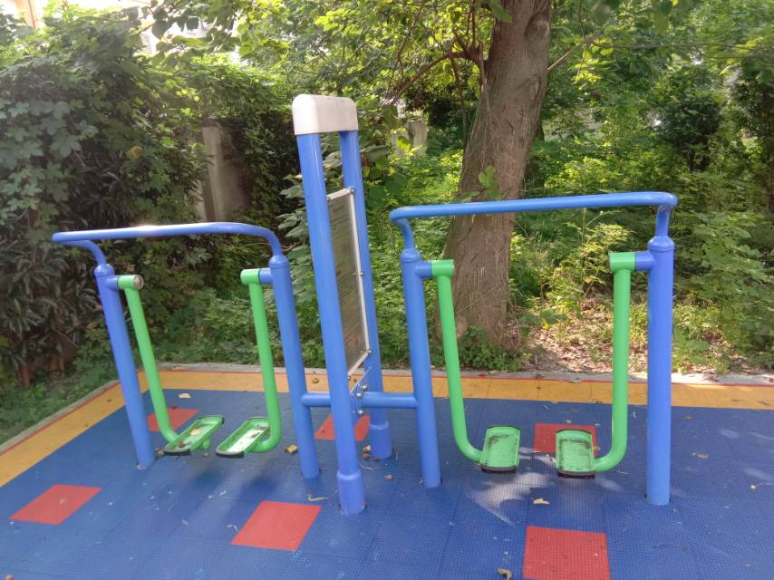 雙立柱太空漫步器