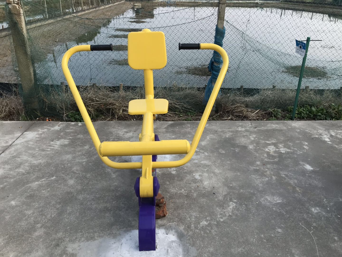 自重式平推訓練器