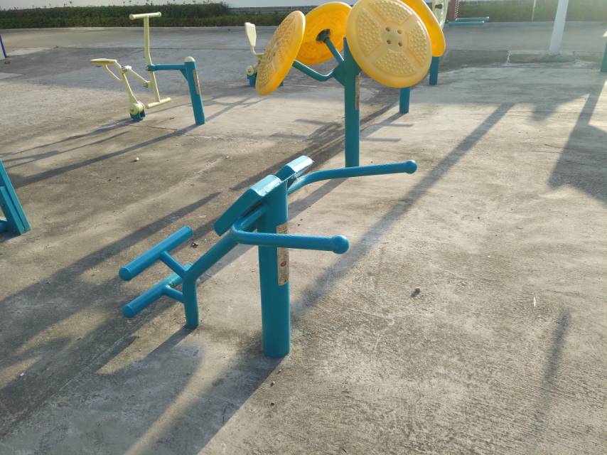 背肌訓練器