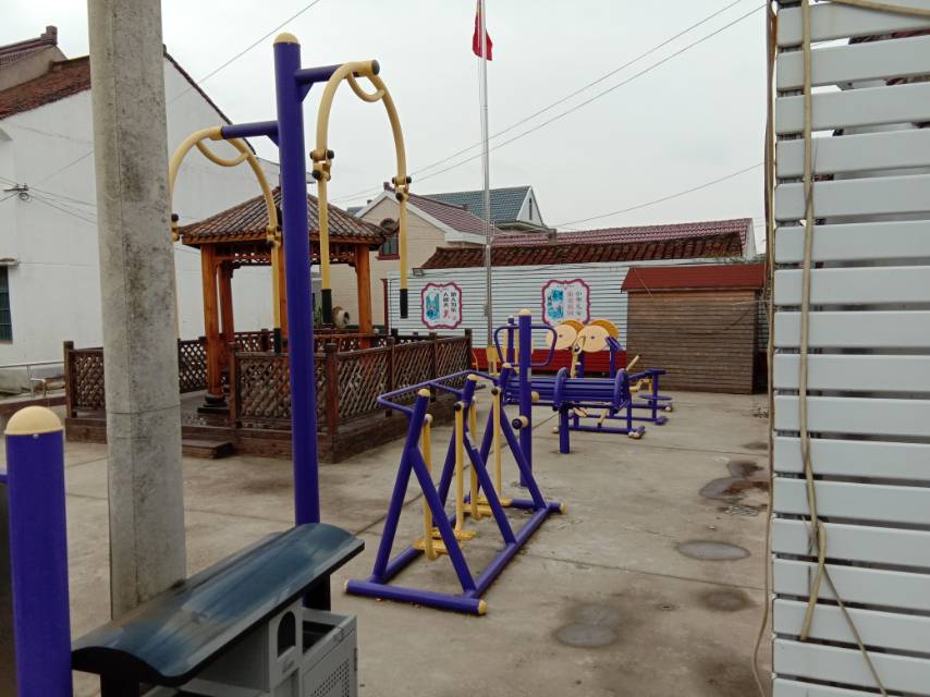 堡鎮營房村西部2隊健身點