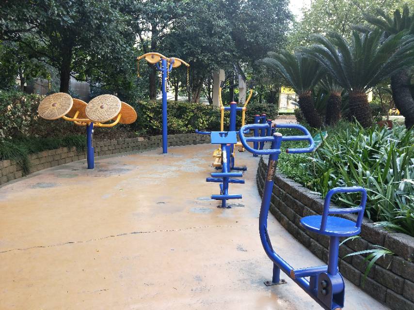 匯龍居委健身點(diǎn)