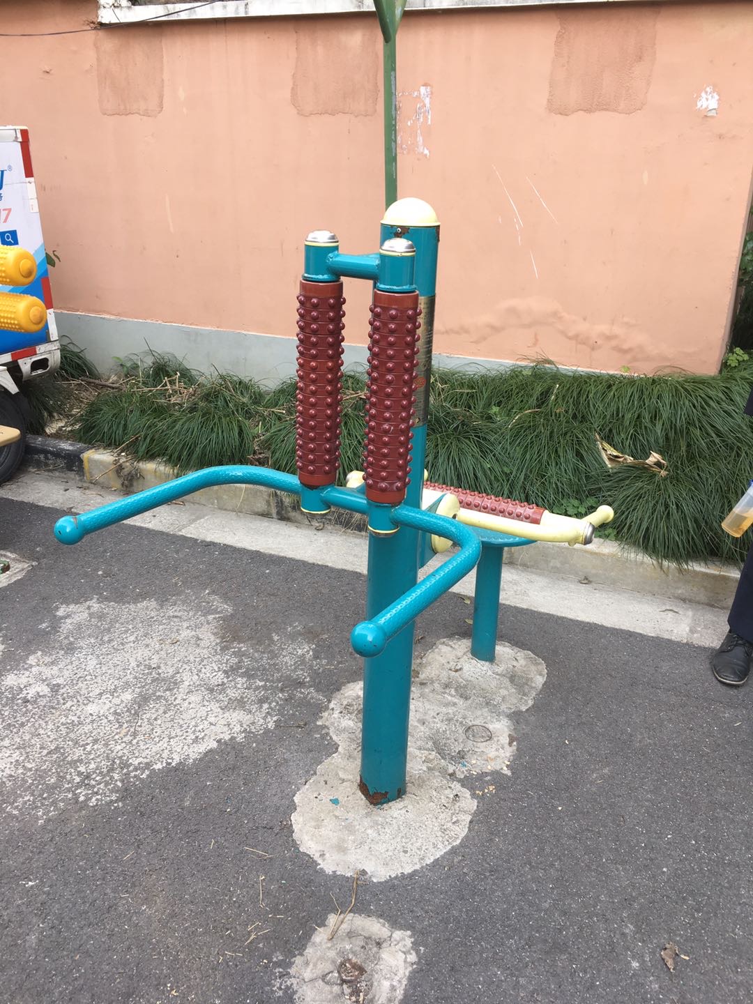 坐式腰背按摩器 坐式腰背按摩器