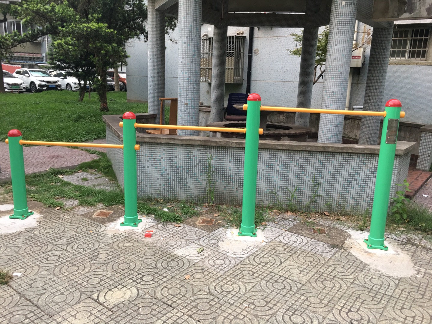 多聯壓腿架