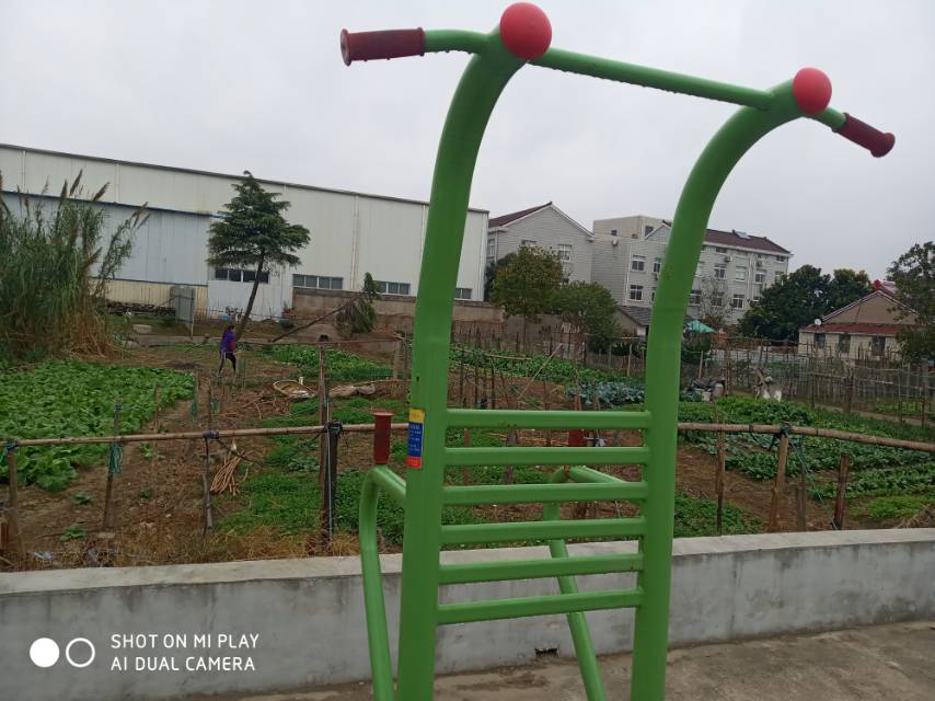 多功能訓練器 多功能訓練器