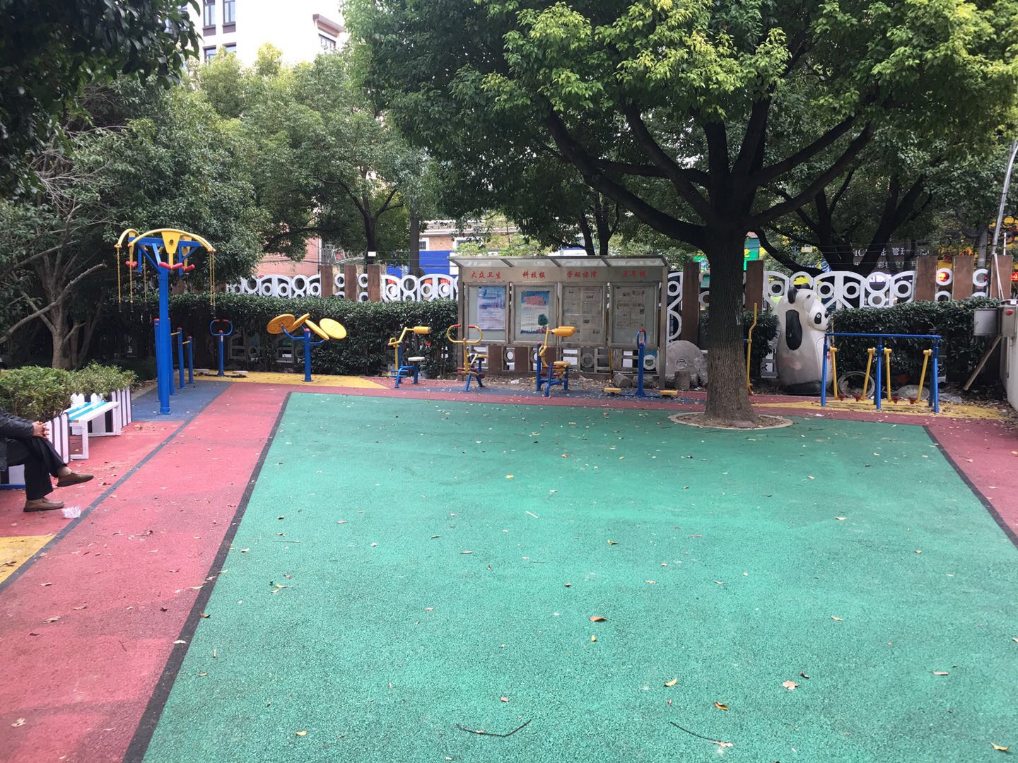 金楊六居小區健身點