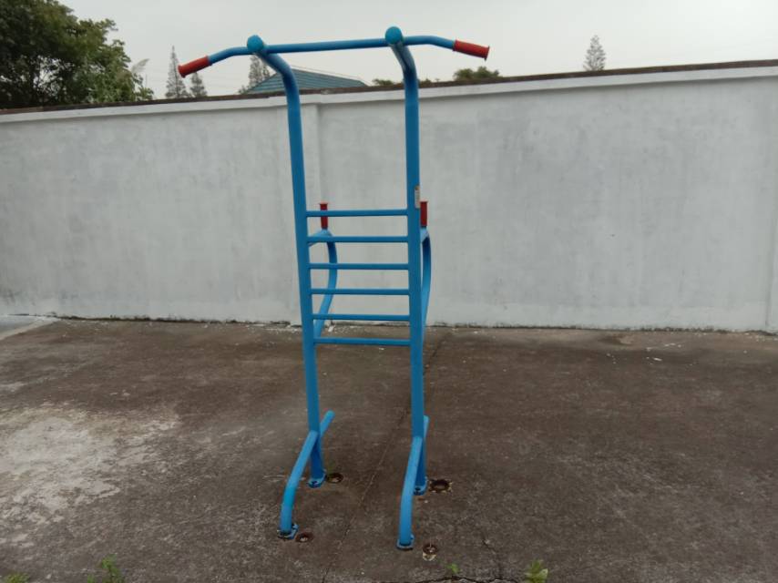 多功能訓(xùn)練器 多功能訓(xùn)練器