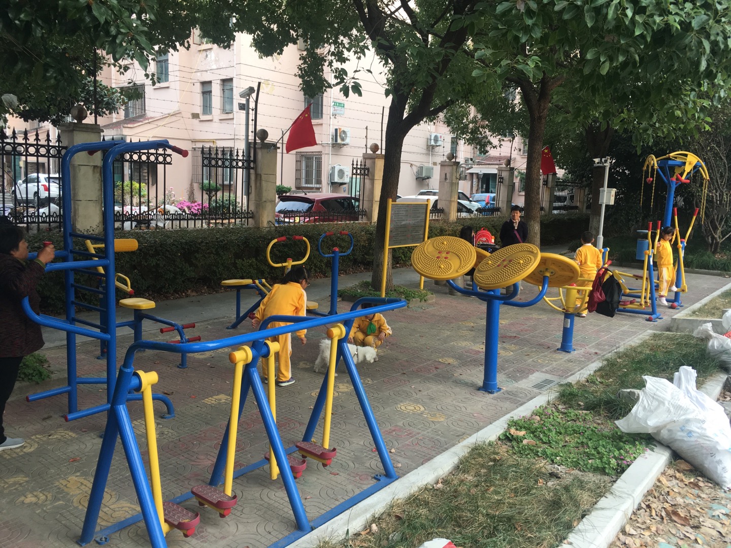 黃山三居小區(qū)健身點(diǎn)