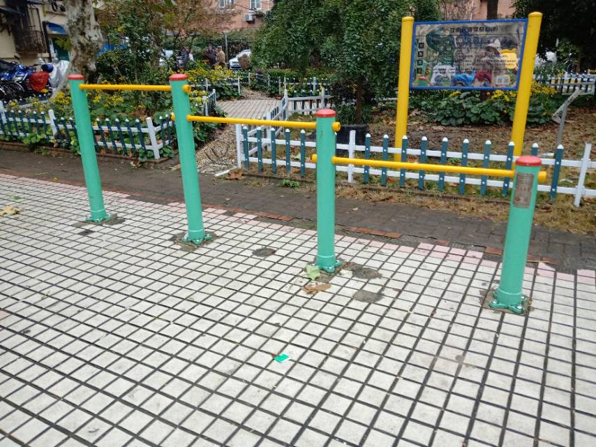 多聯壓腿架 多聯壓腿架