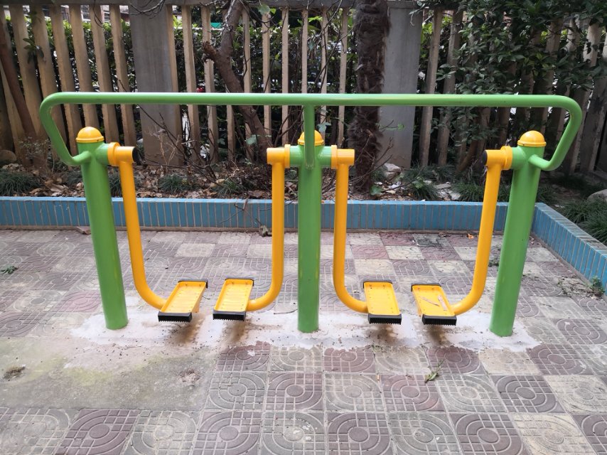 雙位太空漫步機