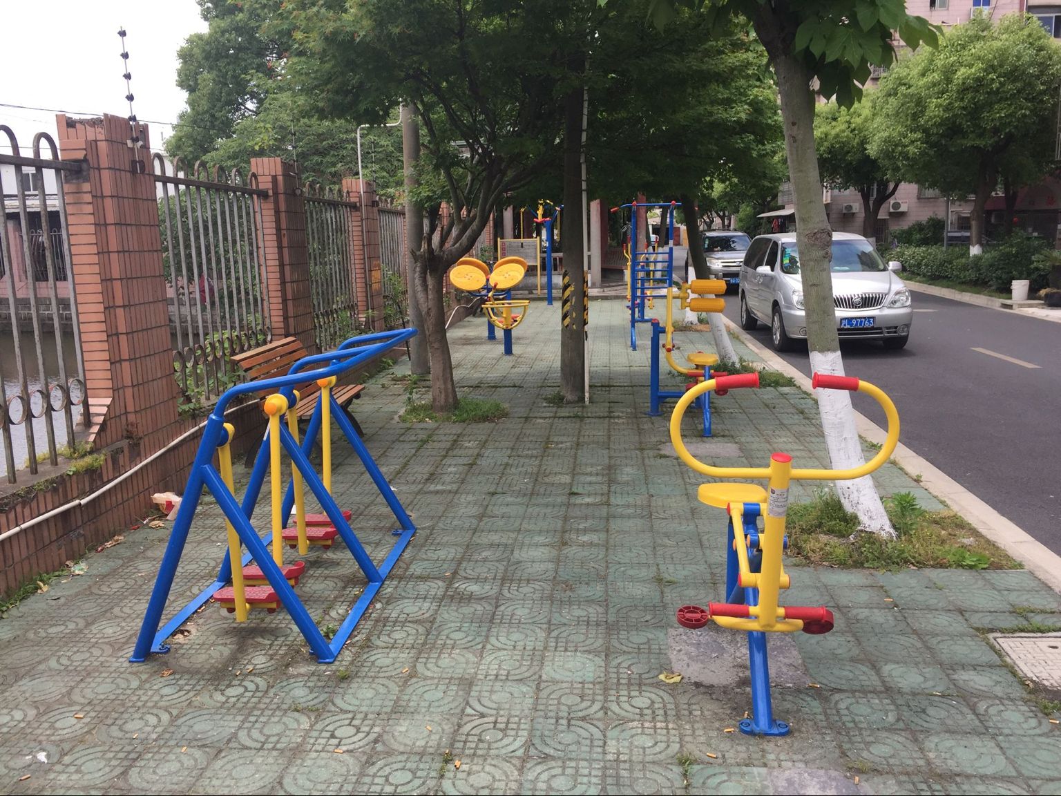 孫橋路居委健身苑點