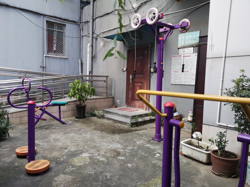 局后居委健身點