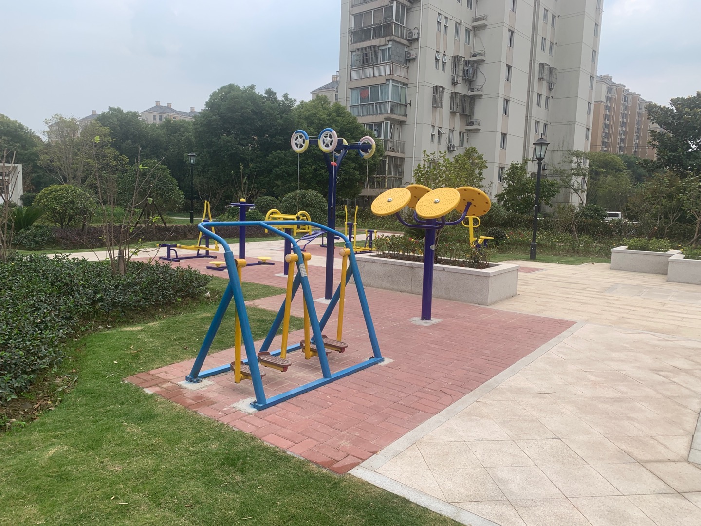 高行鎮(zhèn)東旭居委會(huì)健身苑點(diǎn)2 高行鎮(zhèn)東旭居委會(huì)健身苑點(diǎn)2