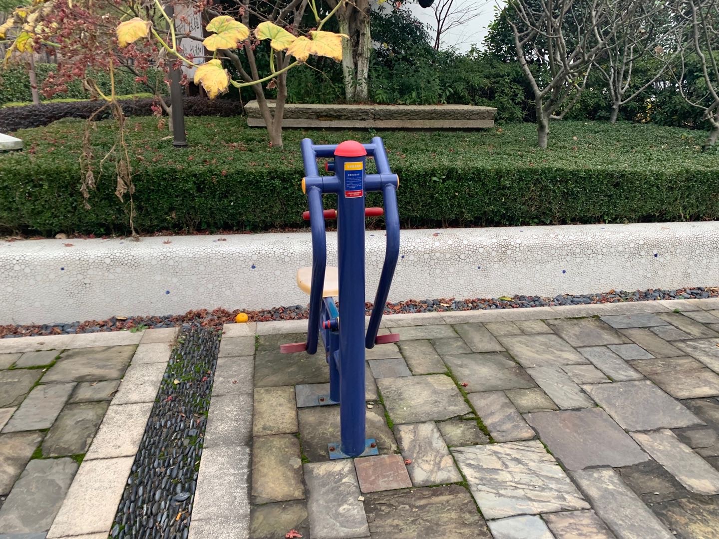 自重腿部鍛煉器