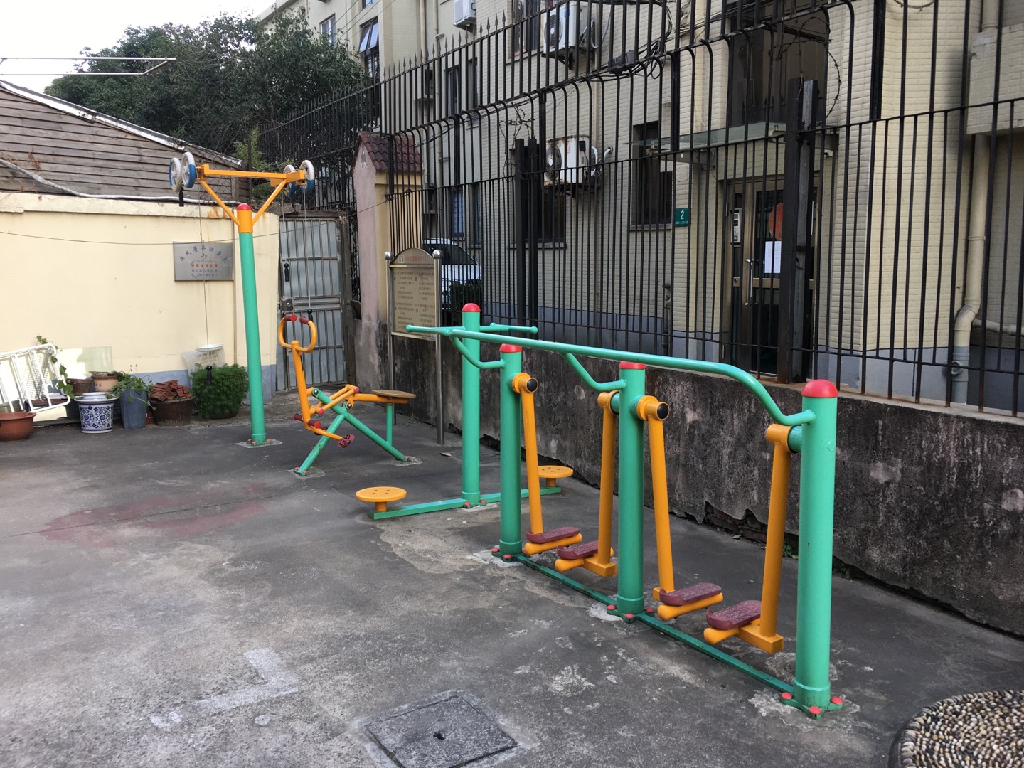 興武居委健身點 (2)
