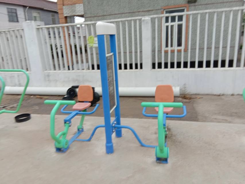 雙立柱蹬腿訓練器 雙立柱蹬腿訓練器