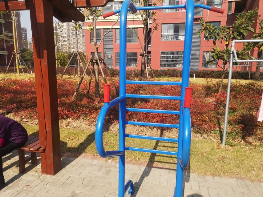 多功能訓練器 多功能訓練器