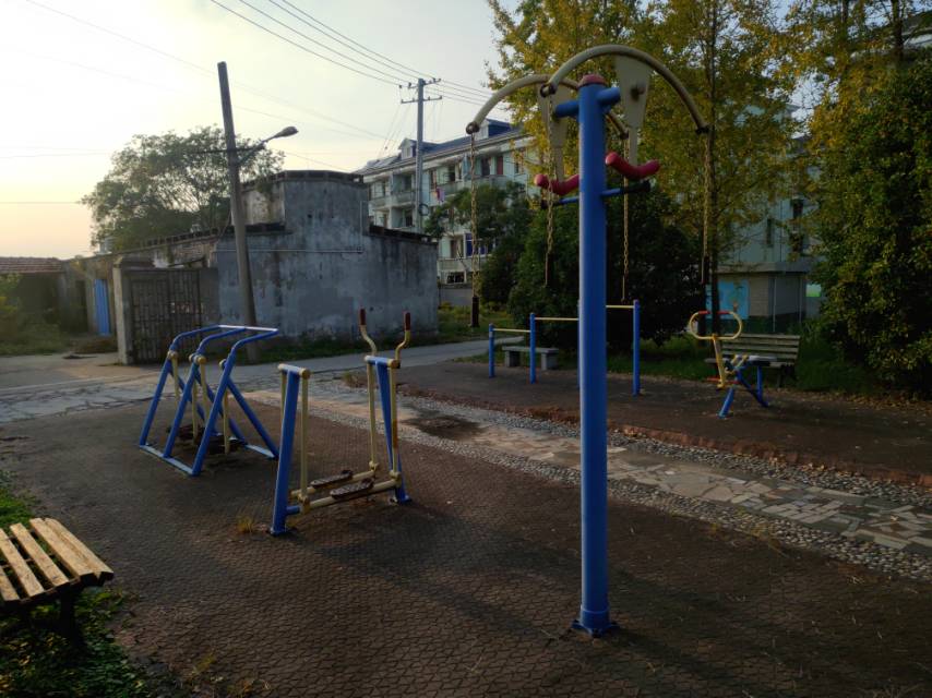 新海鎮(zhèn)長征南壩健身點 新海鎮(zhèn)長征南壩健身點