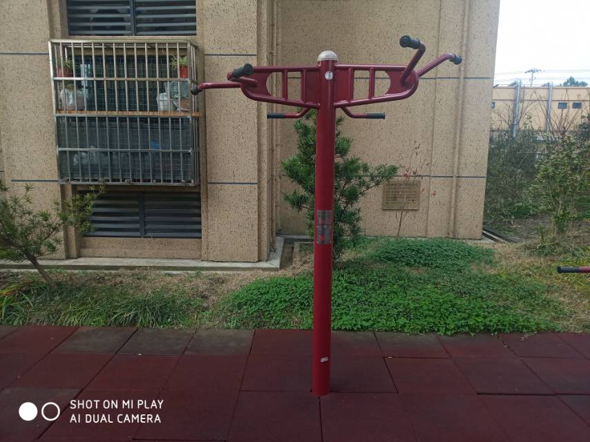 三人引體架 三人引體架