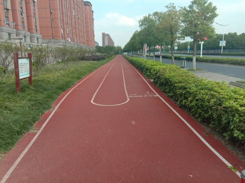 小昆山鎮(zhèn)翔昆苑百姓健身步道