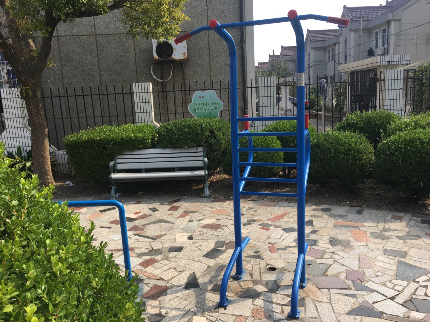多功能訓練器 多功能訓練器