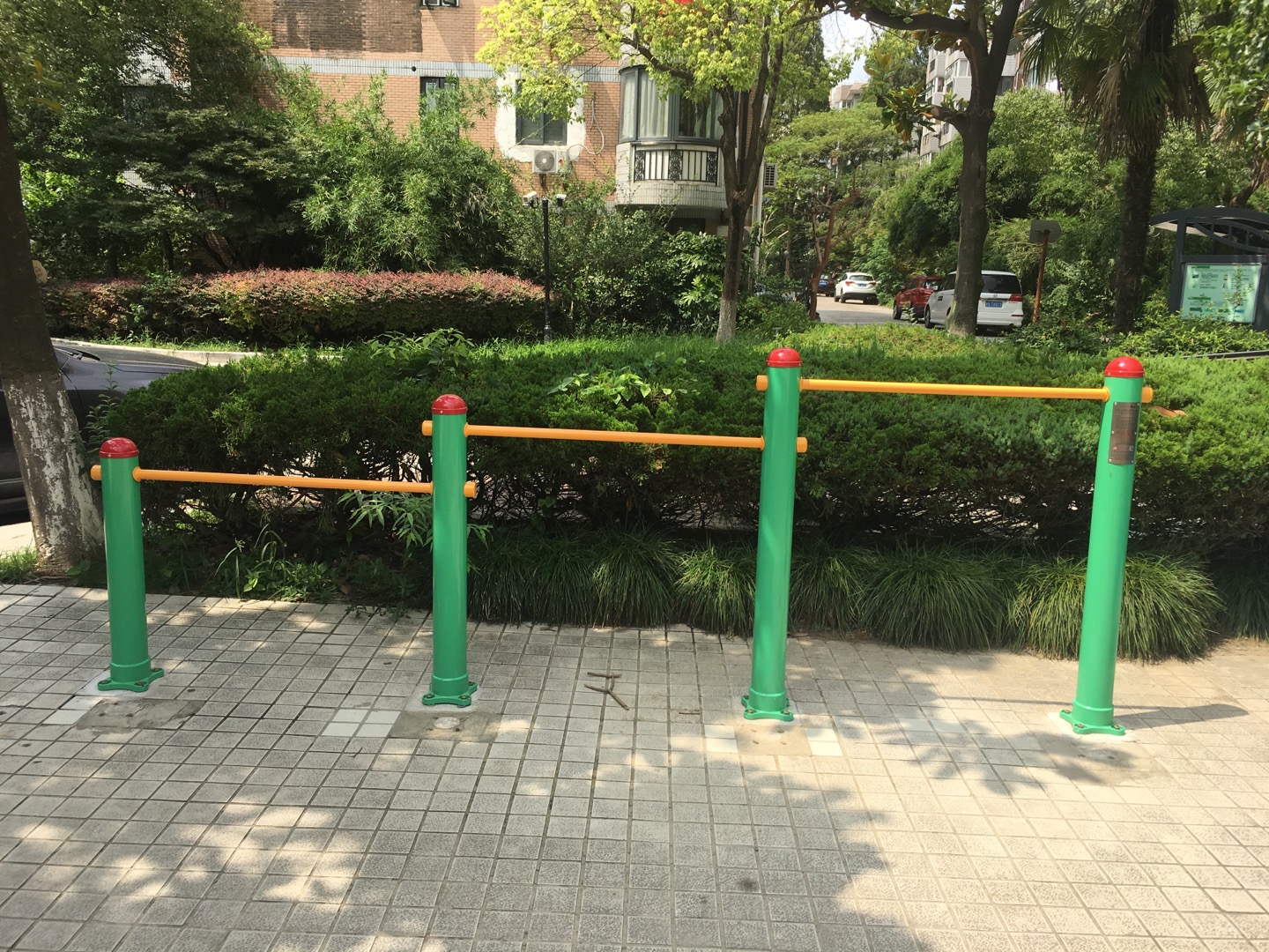 多聯壓腿架