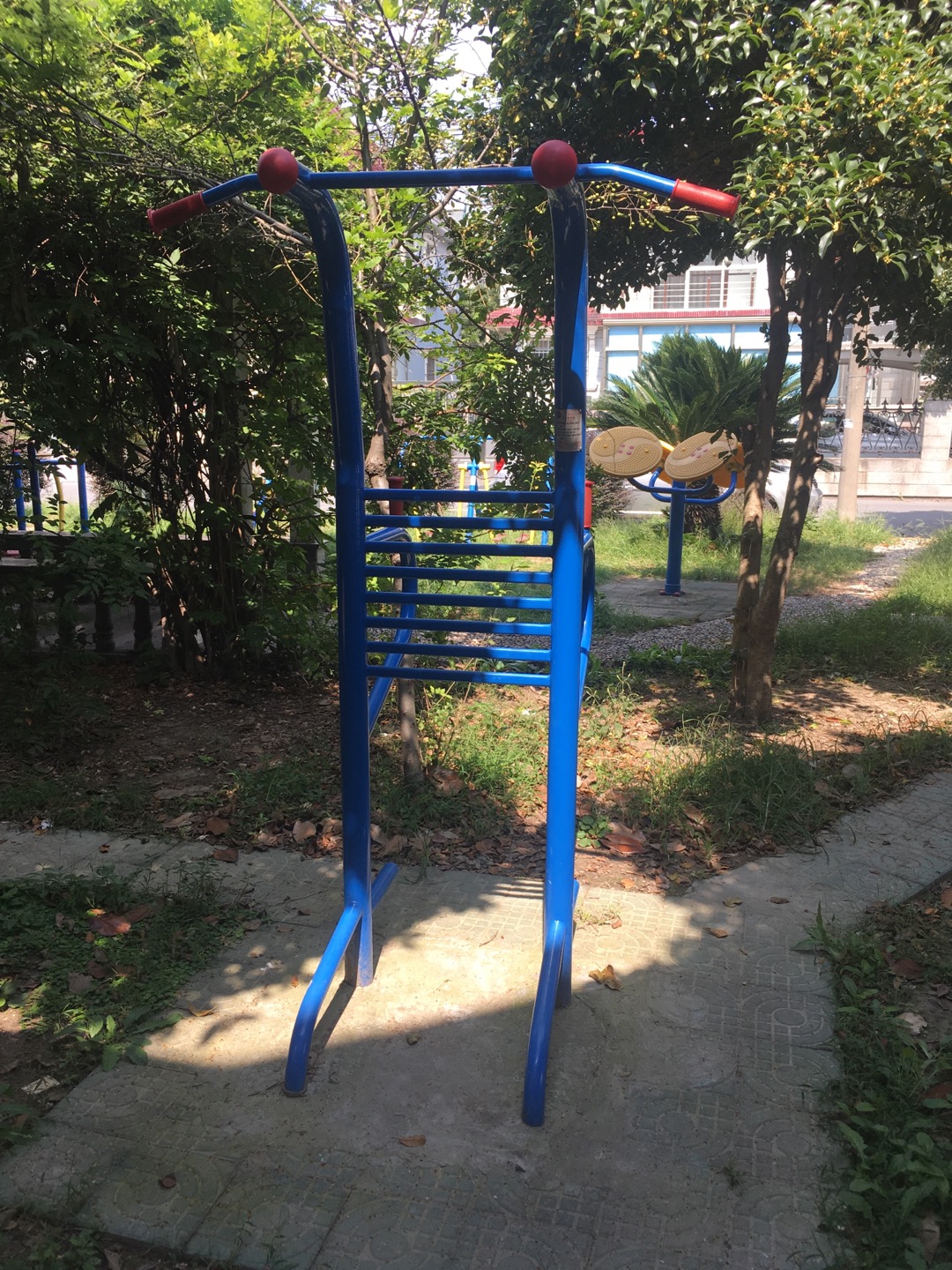 多功能訓練器 多功能訓練器