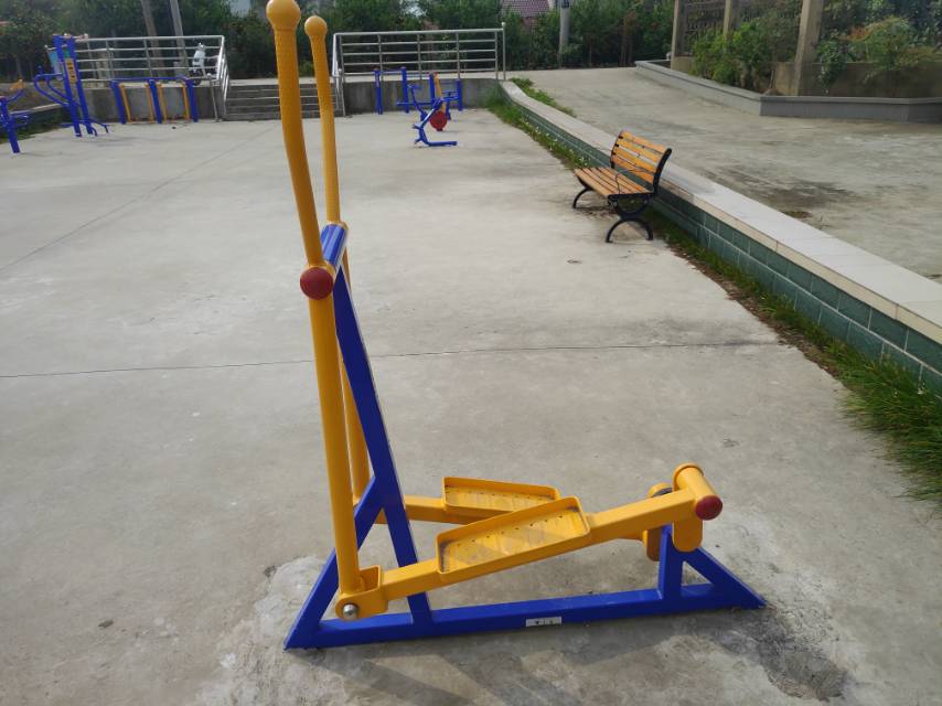 室外橢圓機(jī) 室外橢圓機(jī)