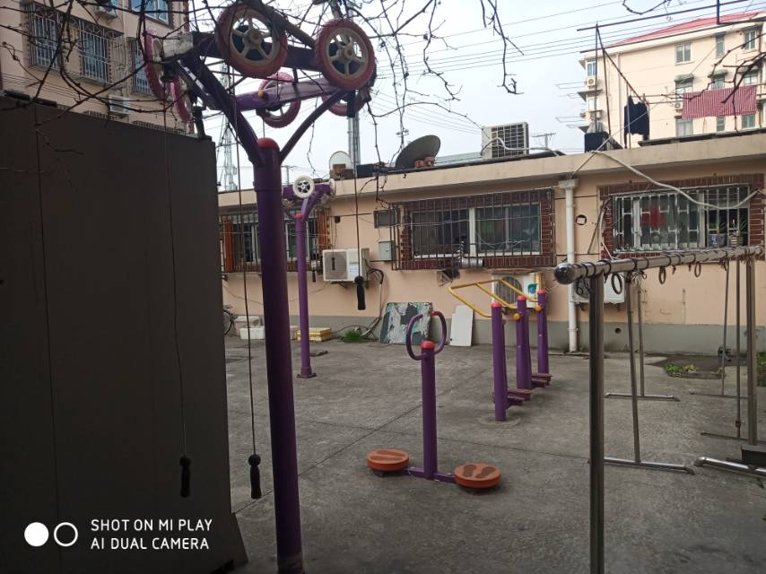 逸仙二村五居委健身苑點二