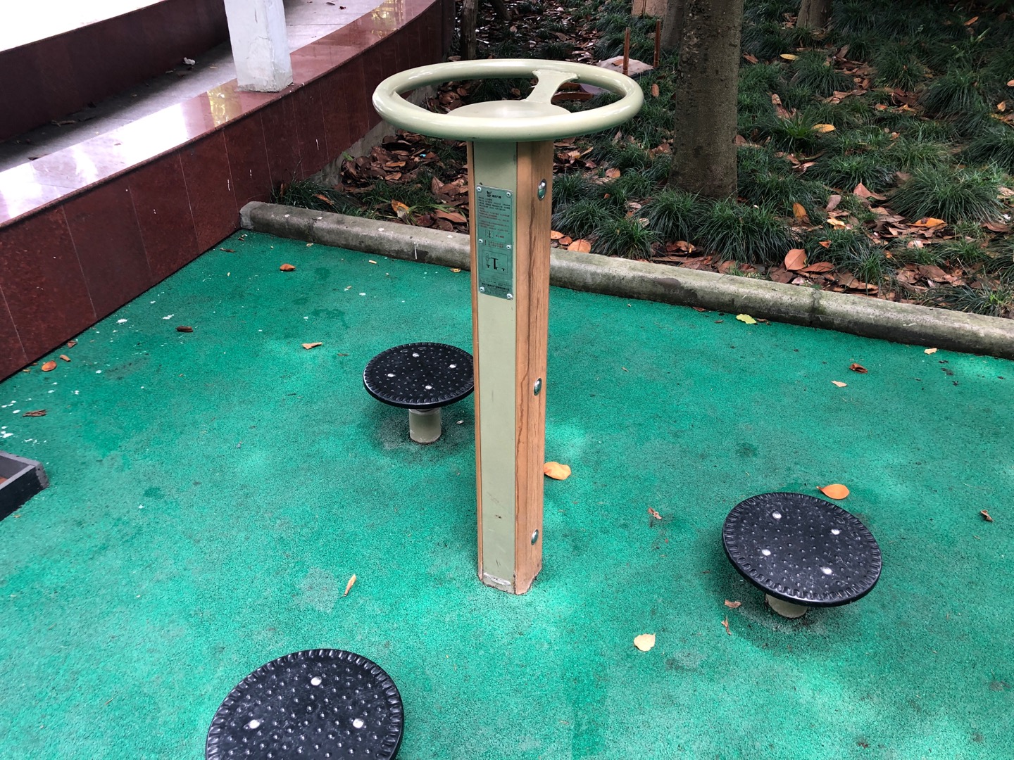 三人扭腰器 三人扭腰器