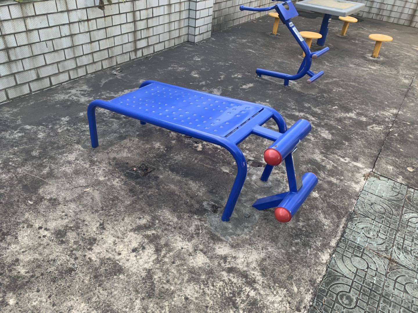 仰臥起坐板 仰臥起坐板