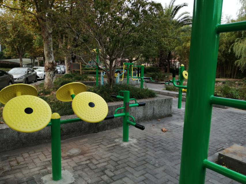 云臺二居委320弄健身點