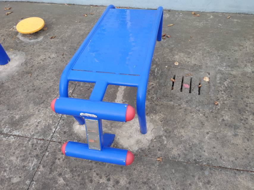 仰臥起坐板 仰臥起坐板