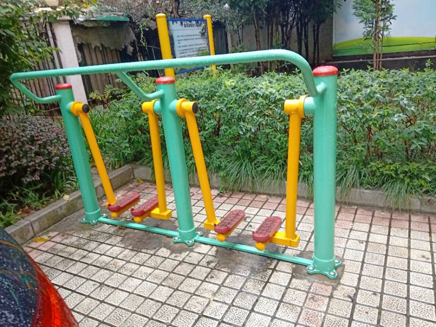 兩聯漫步機 兩聯漫步機