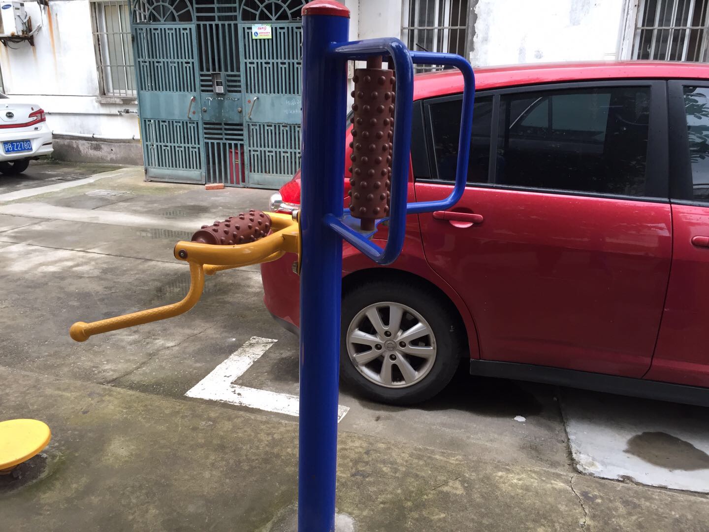 腰背按摩器 腰背按摩器