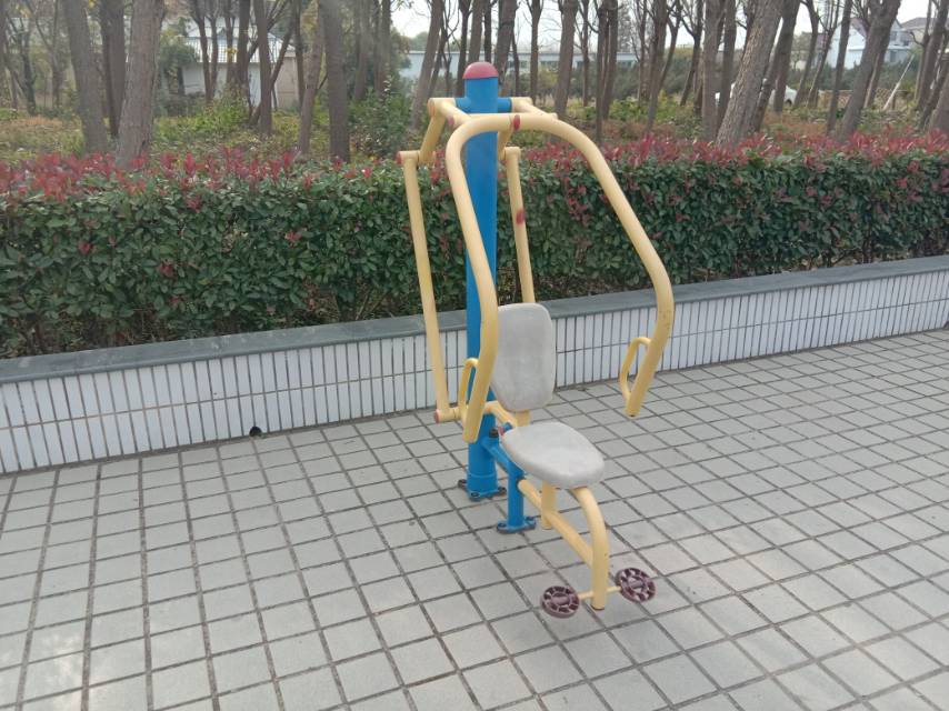 自重推胸器 自重推胸器