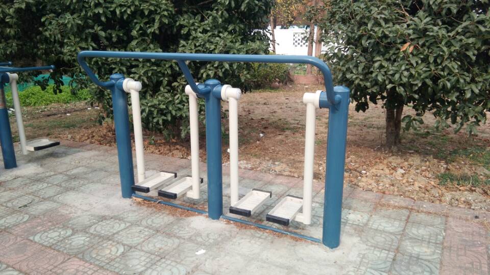 二位太空漫步機 二位太空漫步機