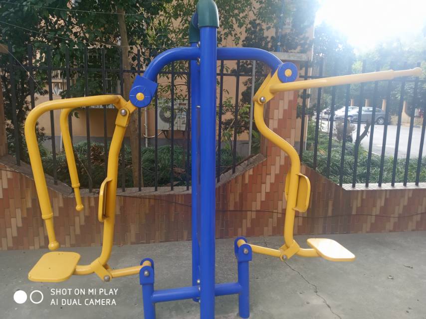 自重式訓練器 自重式訓練器