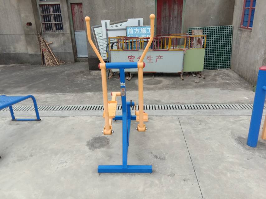 室外橢圓機(jī) 室外橢圓機(jī)