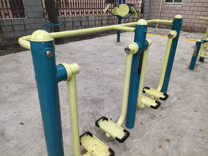 雙位太空漫步機