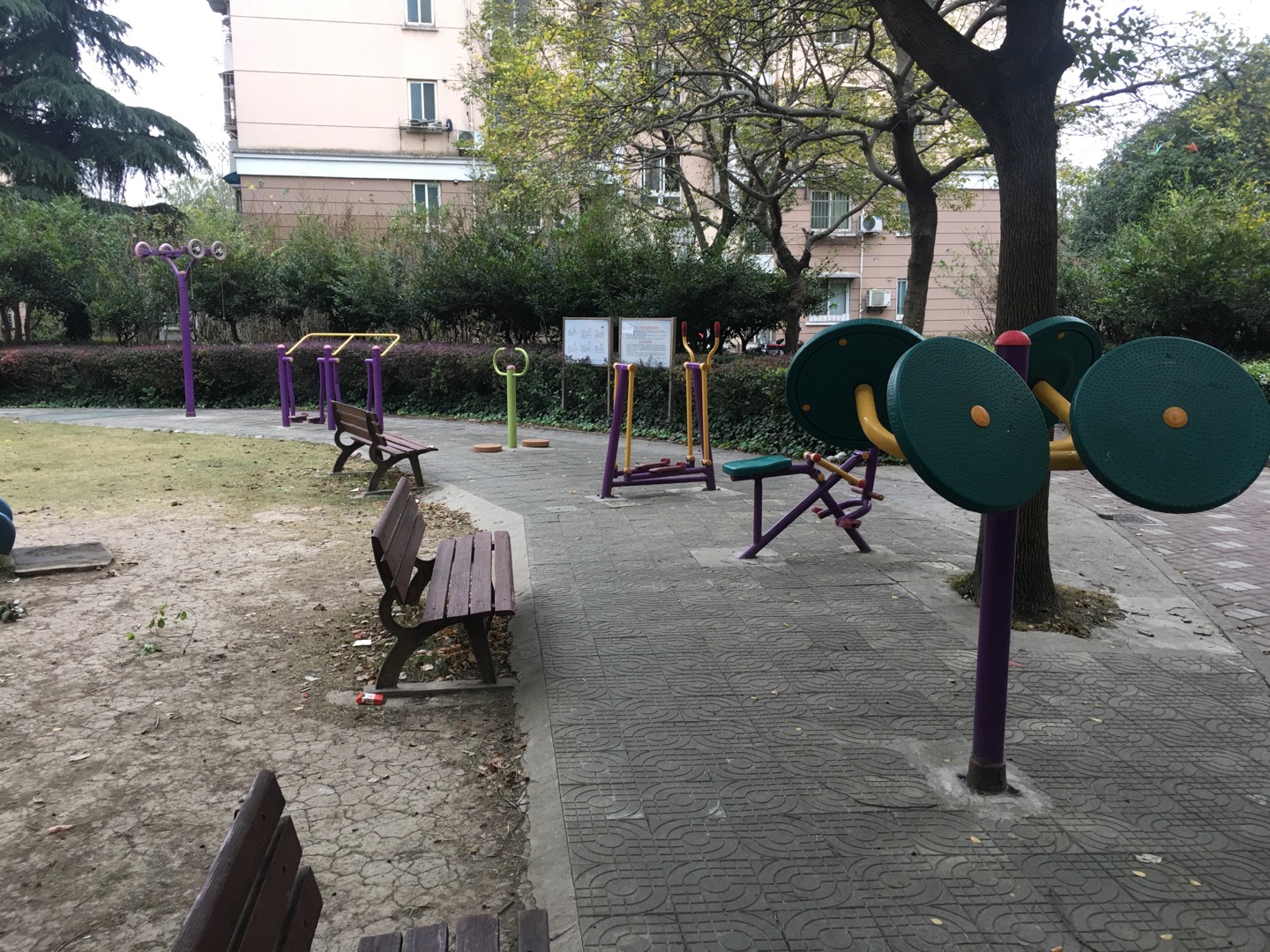 品翠苑居委健身點(diǎn)1 品翠苑居委健身點(diǎn)1