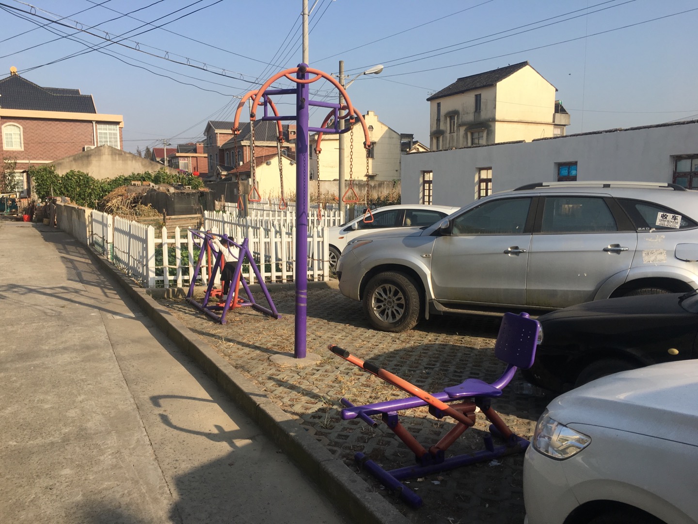浦東新區(qū)合慶鎮(zhèn)朝陽村丁家宅健身苑點 浦東新區(qū)合慶鎮(zhèn)朝陽村丁家宅健身苑點