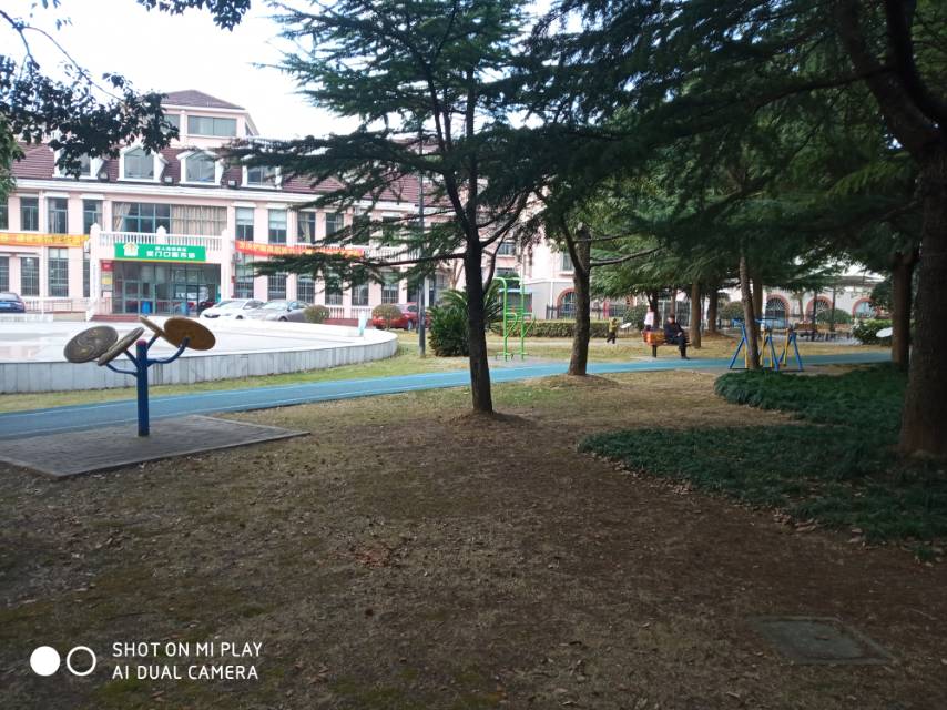 唐人苑中心廣場(chǎng)健身點(diǎn)