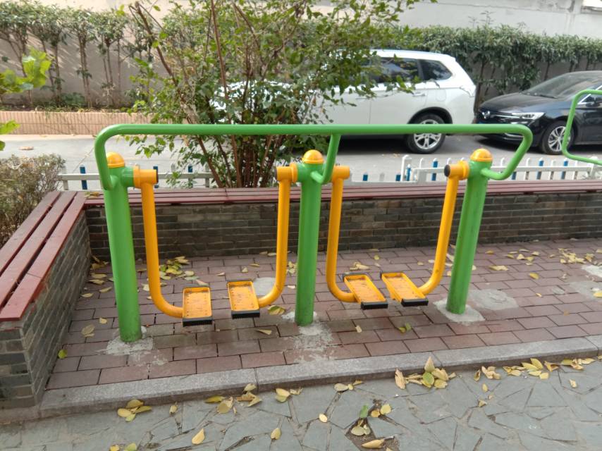 雙位太空漫步機