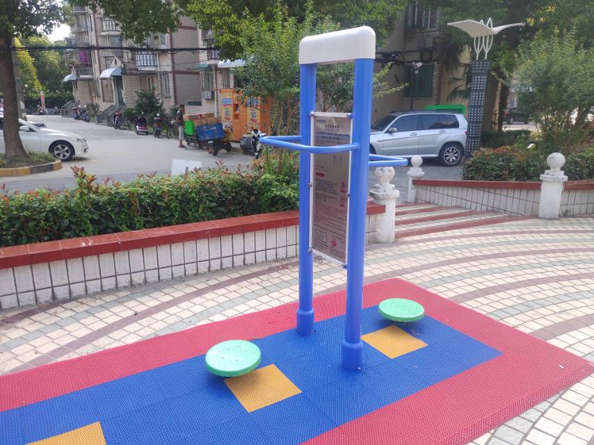 雙立柱扭腰器 雙立柱扭腰器