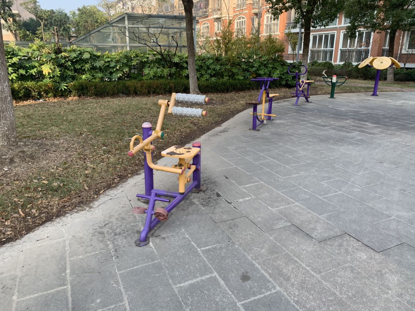 腹背鍛煉器 腹背鍛煉器