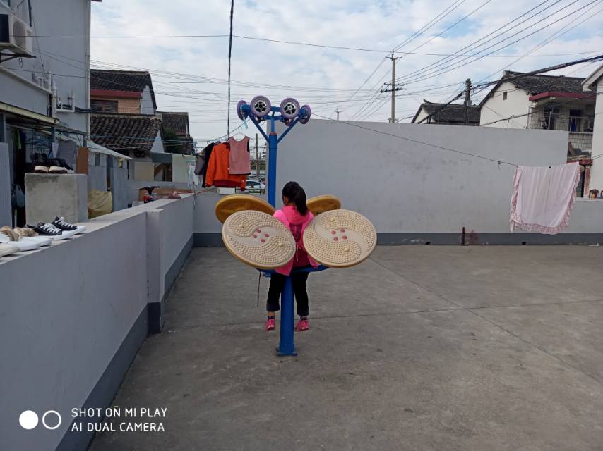 呂三村牛橋隊健身點