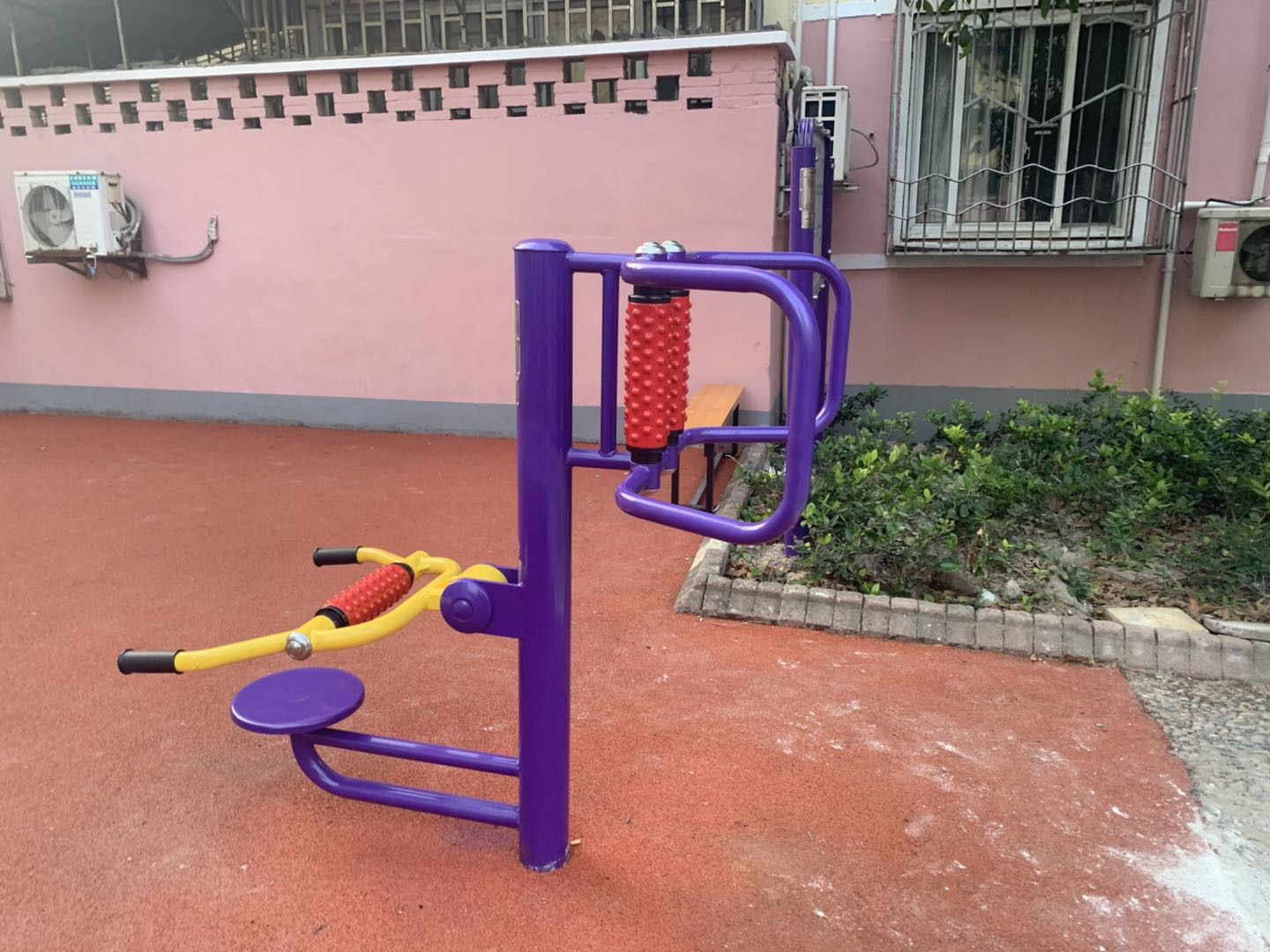 腰背按摩器 腰背按摩器