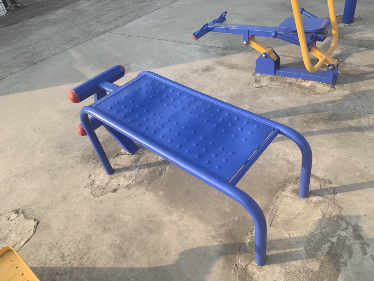 仰臥起坐板 仰臥起坐板