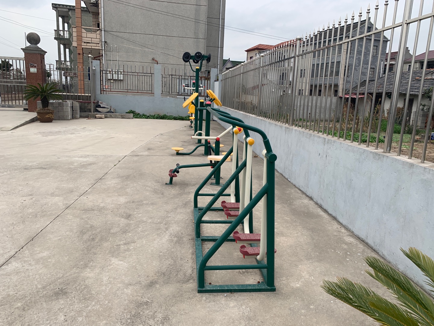 萬(wàn)興村萬(wàn)二1組健身點(diǎn)